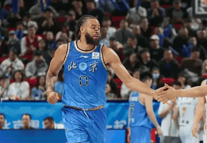 世界杯客户端安装包-北京98-85战胜广州 球员评价：4人优秀，3人及格，3人低迷