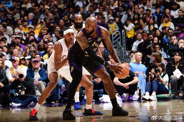 世界杯比赛直播地址-17战15胜，湖人4大优势冲冠军！老詹创历史第一东契奇42+12破纪录|詹姆斯|勒布朗·詹姆斯|勒布朗-詹姆斯|克利夫兰骑士队|洛杉矶湖人队_新浪体育_新浪新闻